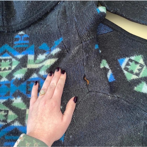 We The Free Navy and Blue Patterned Cardigan - Picture 4 of 5